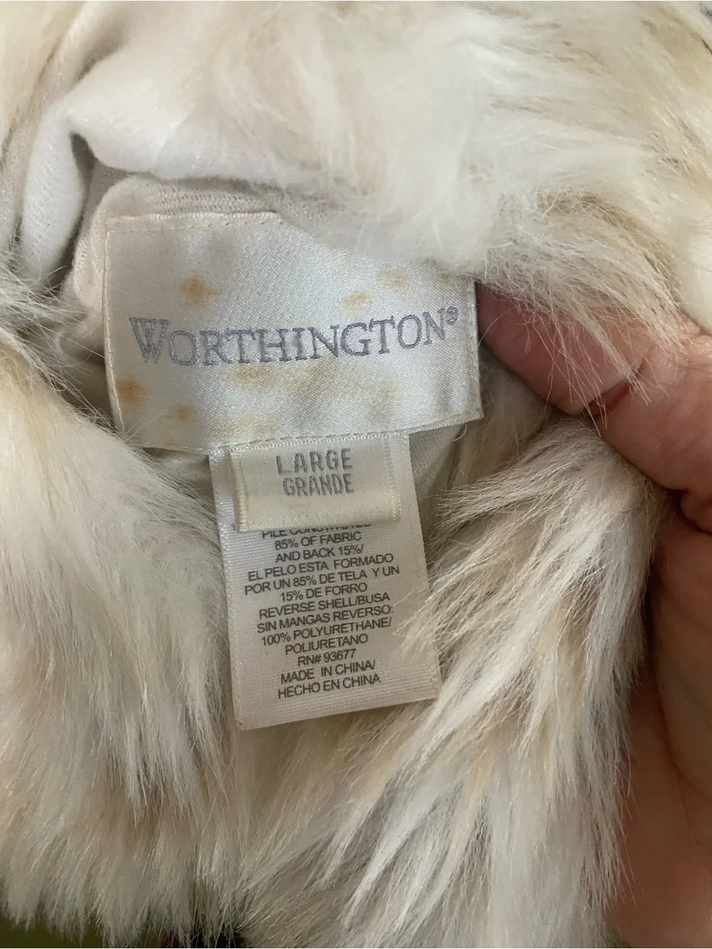 Plush Faux Fur Vest in Light Beige - Picture 4 of 5
